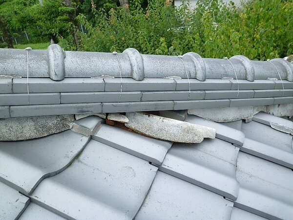【屋根修理】棟の土台：：棟メンドの入れ替えの画像