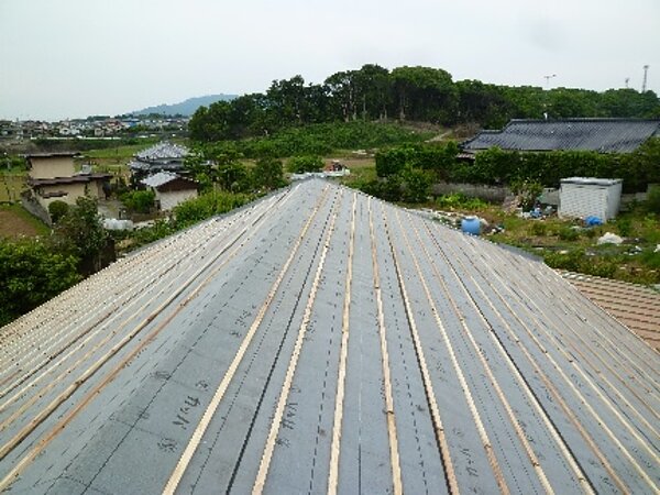 荒尾市　水野において　屋根瓦の葺き替え　　太洋瓦総工の画像