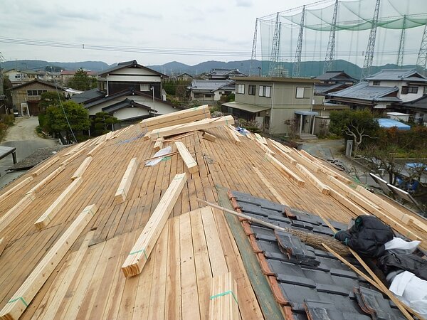 大牟田市　草木にて屋根瓦の葺き替えです。　　　太洋瓦総工の画像