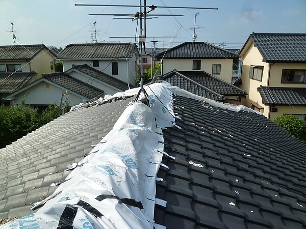 玉名市松木において瓦の葺き替えです。　太洋瓦総工の画像