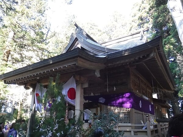 神社参拝に行ってきました。　　　　太洋瓦総工の画像