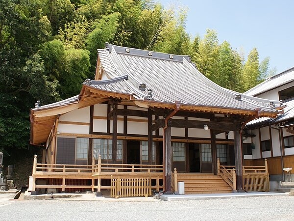 毎年恒例の雨樋掃除です。　　太洋瓦総工の画像