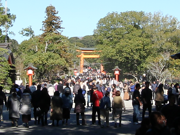 謹んで新年のお慶びを申し上げます。　　太洋瓦総工の画像