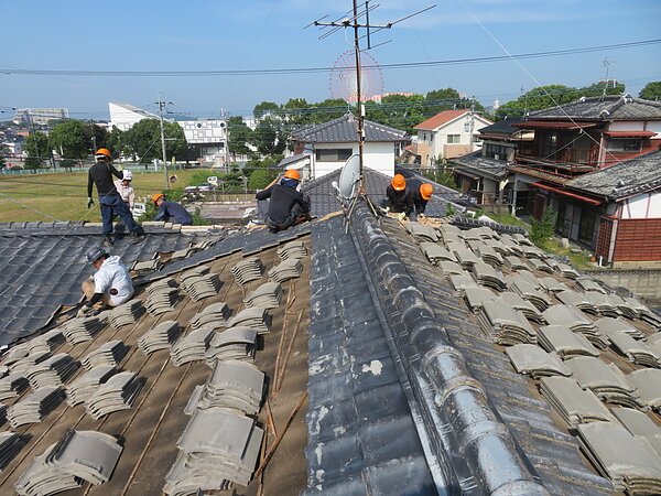 荒尾市本井手において、屋根瓦の葺き替え　　太洋瓦総工の画像