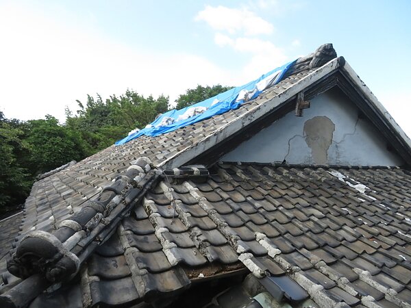 大牟田市末広町において、瓦の葺き替えの画像