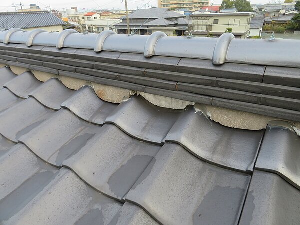 みやま市瀬高町において、棟メンド漆喰工事。の画像